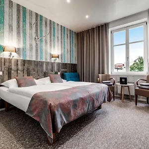 Royal Court Otel