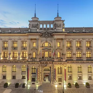 Hotel Nh Collection Carlo Iv